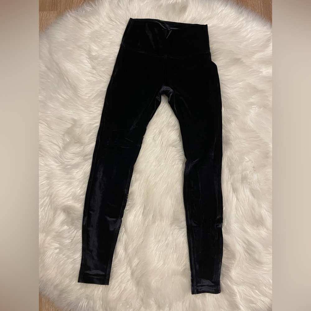 Lululemon Size 8 Black Velvet Leggings